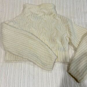 Mid cableknit sweater